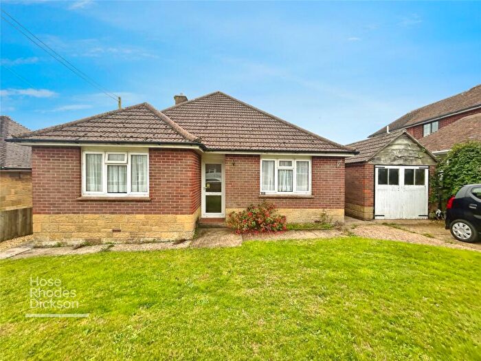 3 Bedroom Bungalow For Sale In Coronation Avenue, Cowes, Isle Of Wight, PO31
