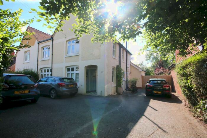 2 Bedroom Apartment To Rent In St. Andrews Road, Henley-on-Thames, Oxfordshire, RG9