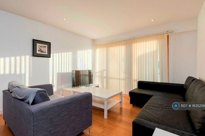 2 Bedroom Flat To Rent In Fairfield Road, Croydon, CR0