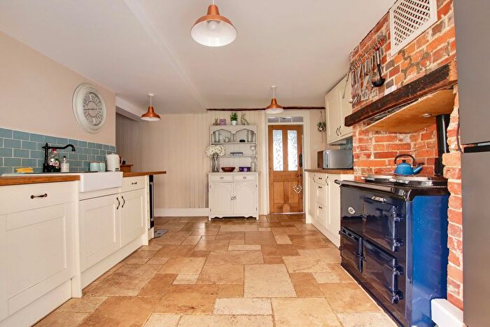 4 Bedroom Detached House For Sale In Swan Green, Emery Down, Lyndhurst, SO43