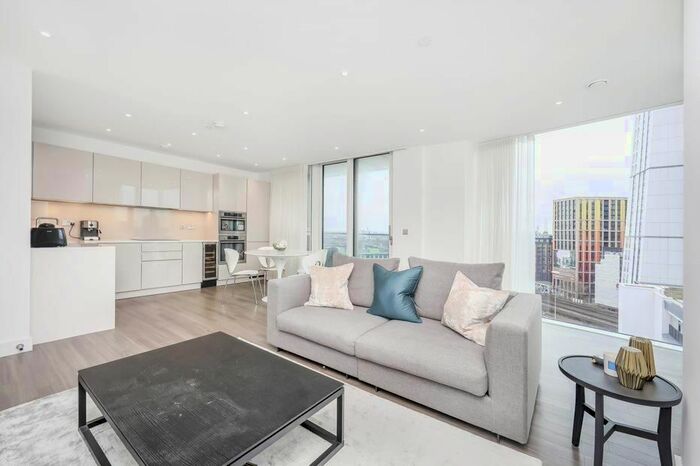 2 Bedroom Flat To Rent In Pinto Tower, Nine Elms Point, SW8