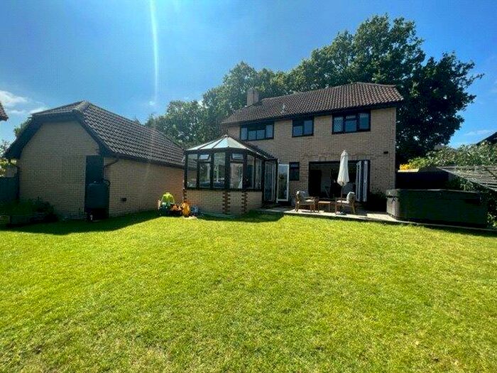 3 Bedroom Detached House To Rent In Hunters Crescent, Romsey, Hampshire, SO51