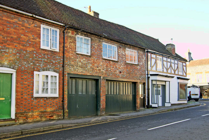 2 Bedroom Apartment To Rent In Bridge Street, Wickham, PO17