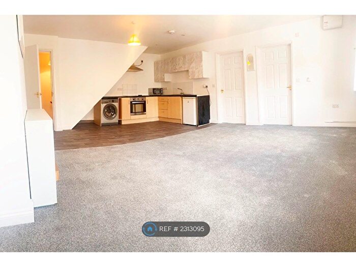2 Bedroom Maisonette To Rent In Fishponds Road, Fishponds, Bristol, BS16
