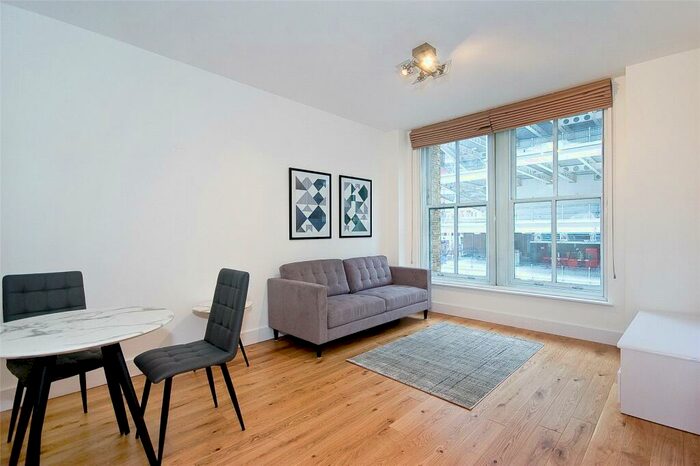 1 Bedroom Apartment To Rent In Farringdon Road, EC1M