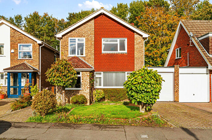 3 Bedroom Detached House For Sale In Grange Road, Guildford, Surrey, GU2