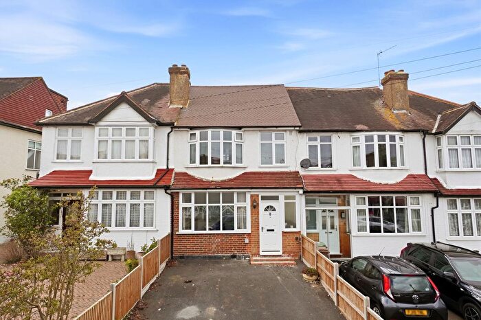 3 Bedroom Terraced House For Sale In Stoneleigh Avenue, Worcester Park, KT4