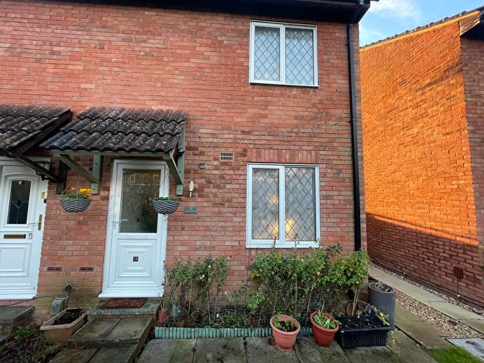3 Bedroom End Terrace House For Sale In Chalgrove Field, Freshbrook, Swindon, SN5