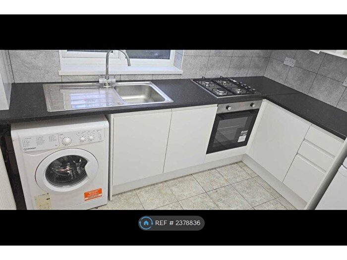2 Bedroom Flat To Rent In Burley Road, London, E16