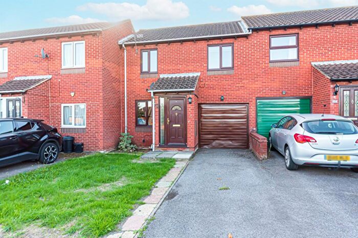 3 Bedroom Terraced House To Rent In Bridport Close, Lower Earley, Reading, RG6