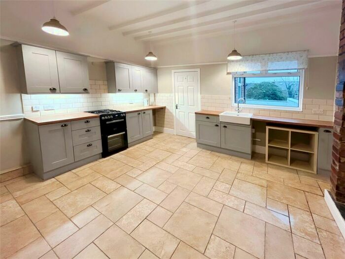 4 Bedroom End Of Terrace House To Rent In Station Road, Ilkeston, Derbyshire, DE7