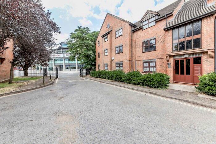 1 Bedroom Flat To Rent In Rugby Road, Twickenham, TW1