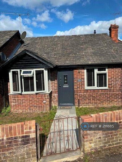 2 Bedroom Bungalow To Rent In Haslemere Road, Liphook, GU30