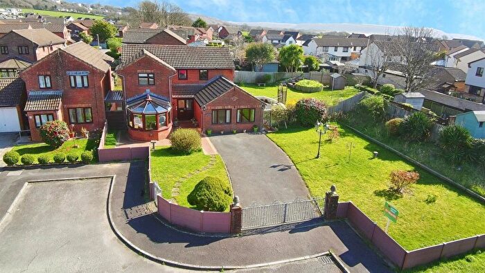 3 Bedroom Detached House For Sale In Beech Grove, Porthcawl, CF36