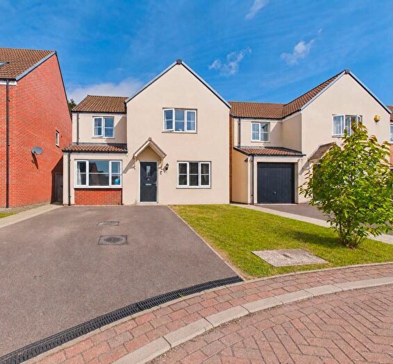 4 Bedroom Detached House For Sale In Whitney Drive, Yaxley, PE7