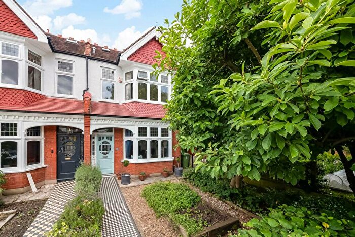4 Bedroom House To Rent In Dovercourt Road, Dulwich, SE22
