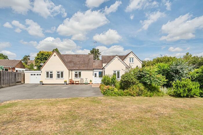3 Bedroom Detached House For Sale In Bridge Street, Pershore, WR10
