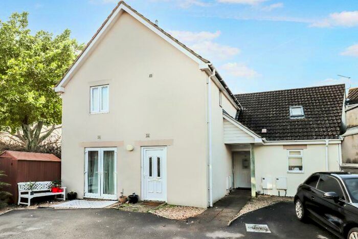 2 Bedroom Terraced House To Rent In Lower Queens Road, Clevedon, BS21