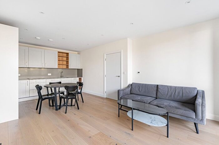 1 Bedroom Flat For Sale In Inglis Way, Mill Hill East, NW7