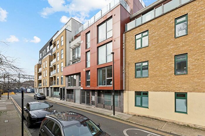 1 Bedroom Flat For Sale In Cudworth Street, London, E1