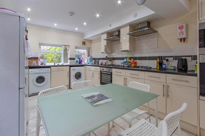 6 Bedroom Private Halls To Rent In Cathays Terrace, Cathays, CF24