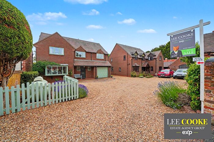 4 Bedroom Detached House For Sale In Stretton Road, Lapley, Stafford, ST19