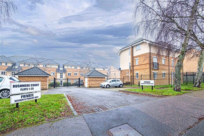 2 Bedroom Flat For Sale In Ebberns Road, Apsley, Hemel Hempstead, Hertfordshire, HP3