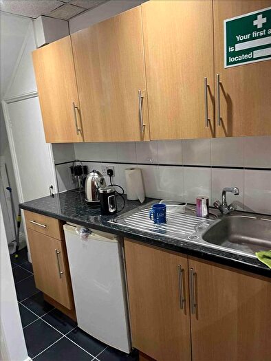 Studio To Rent In Hay Lane, London, NW9