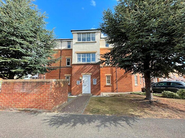 2 Bedroom Flat To Rent In Foster Drive, St James Village, Gateshead, NE8