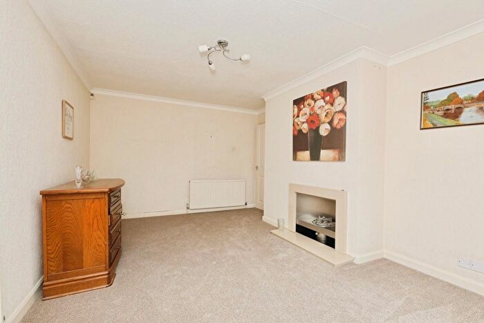 2 Bedroom Detached Bungalow For Sale In Byron Close, Dronfield, Sheffield, S18