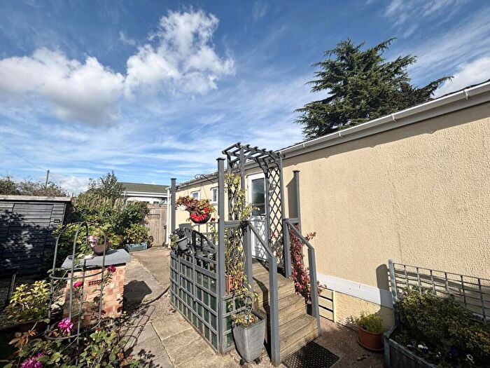 1 Bedroom Semi-Detached House For Sale In Glebe Drive, Countesthorpe, Leicester, LE8