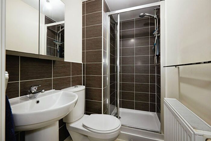 2 Bedroom Flat For Sale In Great Mead, Yeovil, BA21