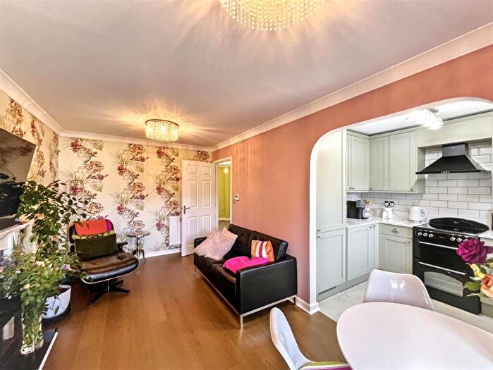 4 Bedroom End Of Terrace House For Sale In Norwich, NR5
