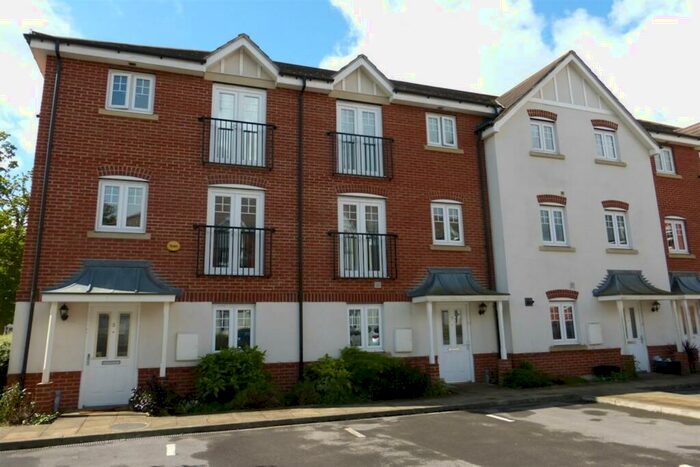 3 Bedroom Town House To Rent In Perigee, Shinfield, Reading, RG2