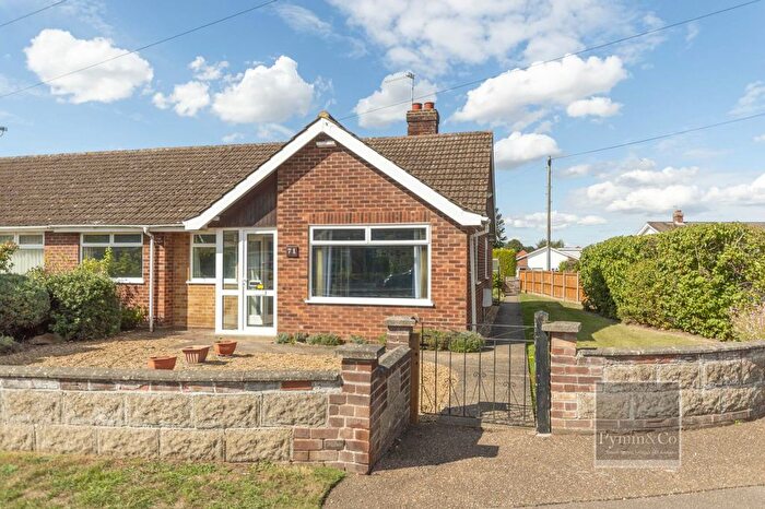 3 Bedroom Semi-detached House For Sale In Colindeep Lane, Sprowston, NR7