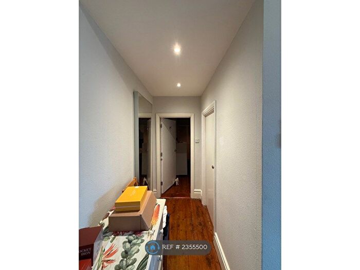 1 Bedroom Flat To Rent In Montserrat Road, Putney, SW15