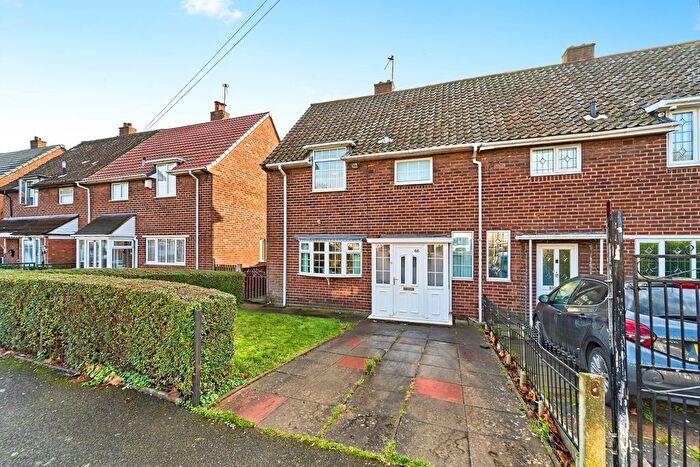 3 Bedroom Semi-Detached House For Sale In Hawbush Road, Walsall, West Midlands, WS3