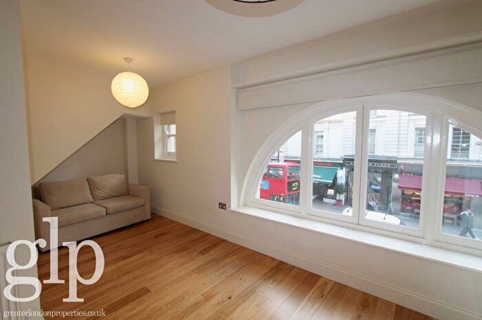 1 Bedroom Flat To Rent In Flat, Shaftesbury Avenue, London, Soho, Greater London, WC2H