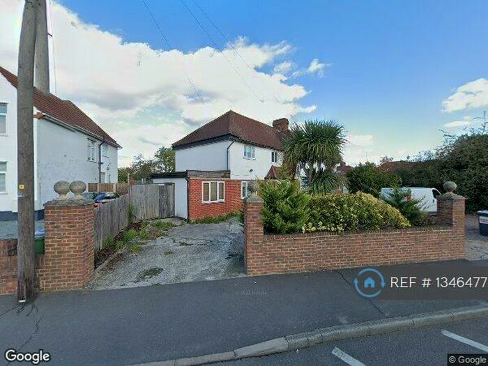 5 Bedroom Semi-Detached House To Rent In Lodge Lane, Bexley, DA5