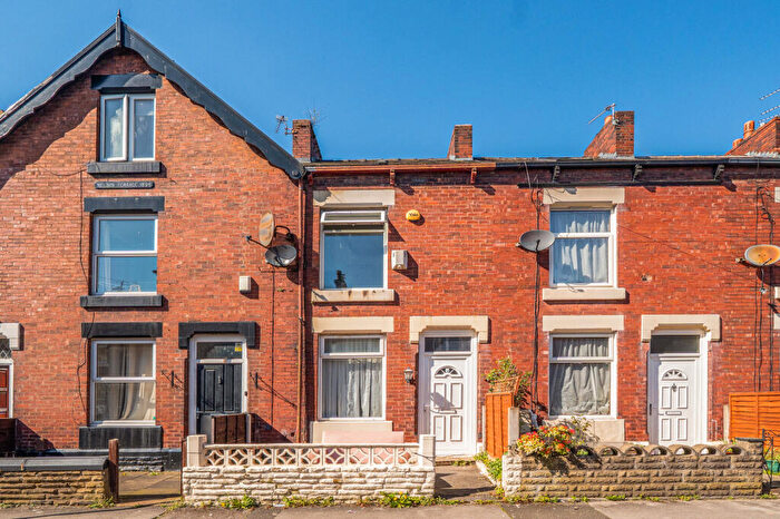 2 Bedroom Terraced House For Sale In Trafalgar Street, Ashton-under-lyne, Lancashire, OL7
