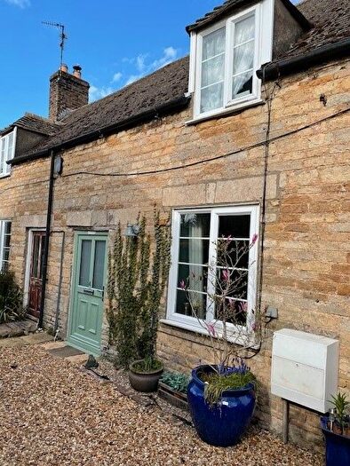 2 Bedroom Cottage To Rent In The Row, West Deeping, PE6