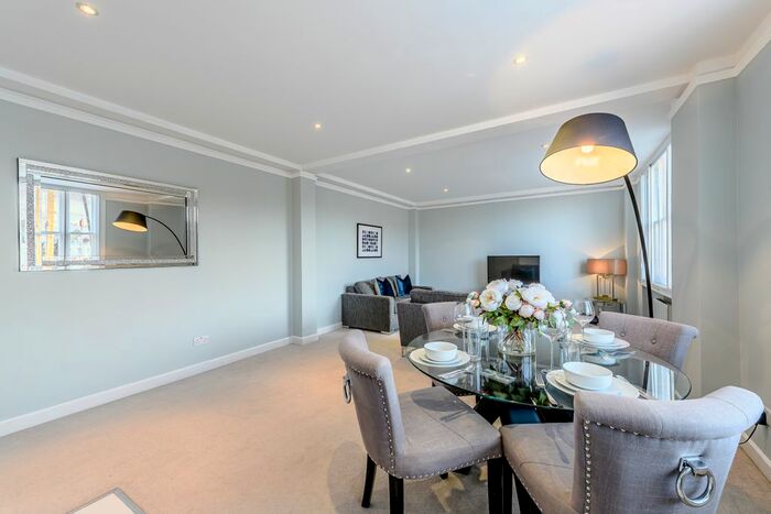 1 Bedroom Flat To Rent In Hill Street, London, W1J