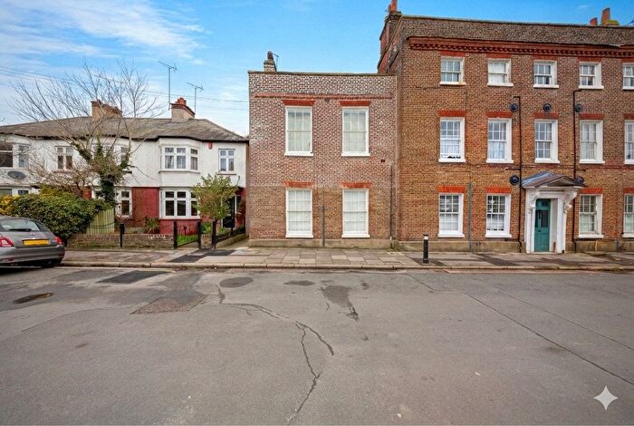 1 Bedroom Flat For Sale In Joy Road, Gravesend, Kent, DA12