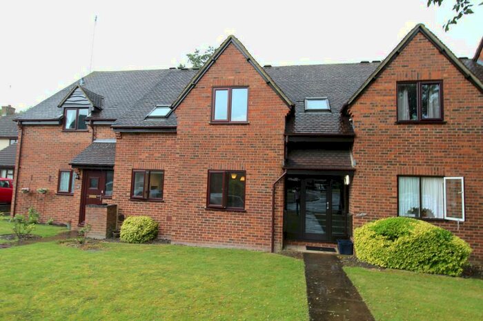 2 Bedroom Flat To Rent In King James Way, Royston, Hertfordshire, SG8