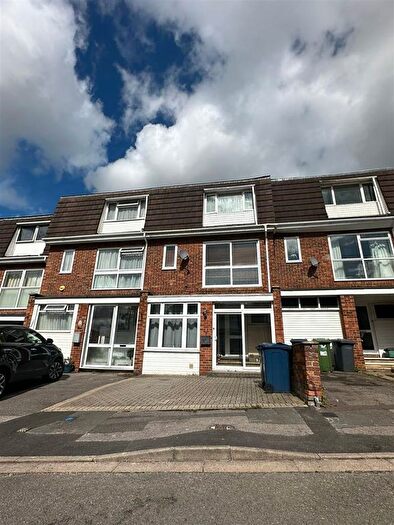 4 Bedroom Town House To Rent In The Haystacks, High Wycombe, HP13