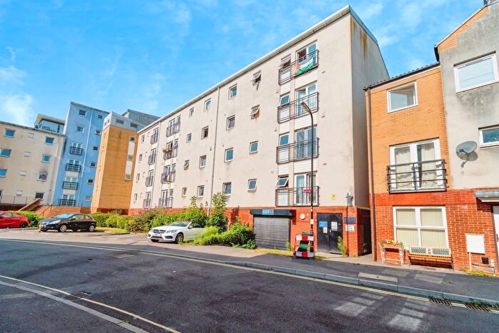 2 Bedroom Flat For Sale In White Star Place, Southampton, SO14