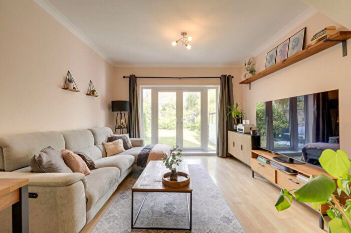 2 Bedroom Flat For Sale In St Germand Road, Forest Hill, SE23