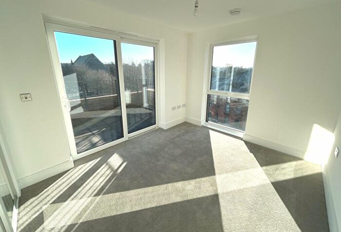 2 Bedroom Flat To Rent In Davigdor Road, Hove, BN3