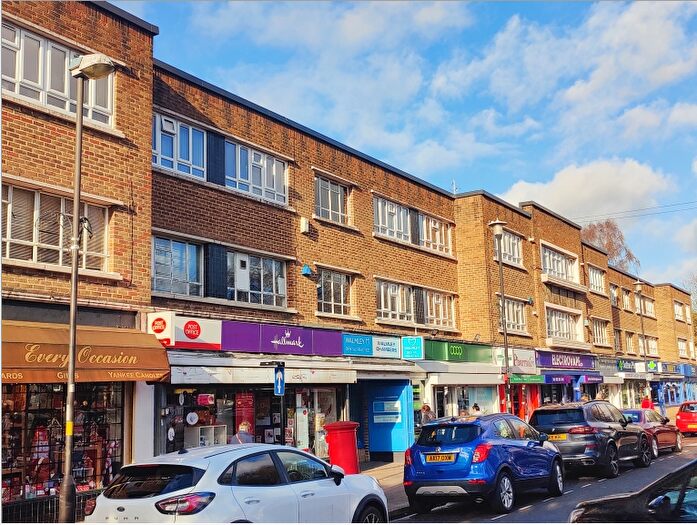 2 Bedroom Flat To Rent In Walmley Close, Sutton Coldfield, B76