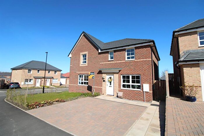 3 Bedroom Semi-Detached House For Sale In Larch Avenue, Meadow Hill. Throckley, Newcastle Upon Tyne, NE15